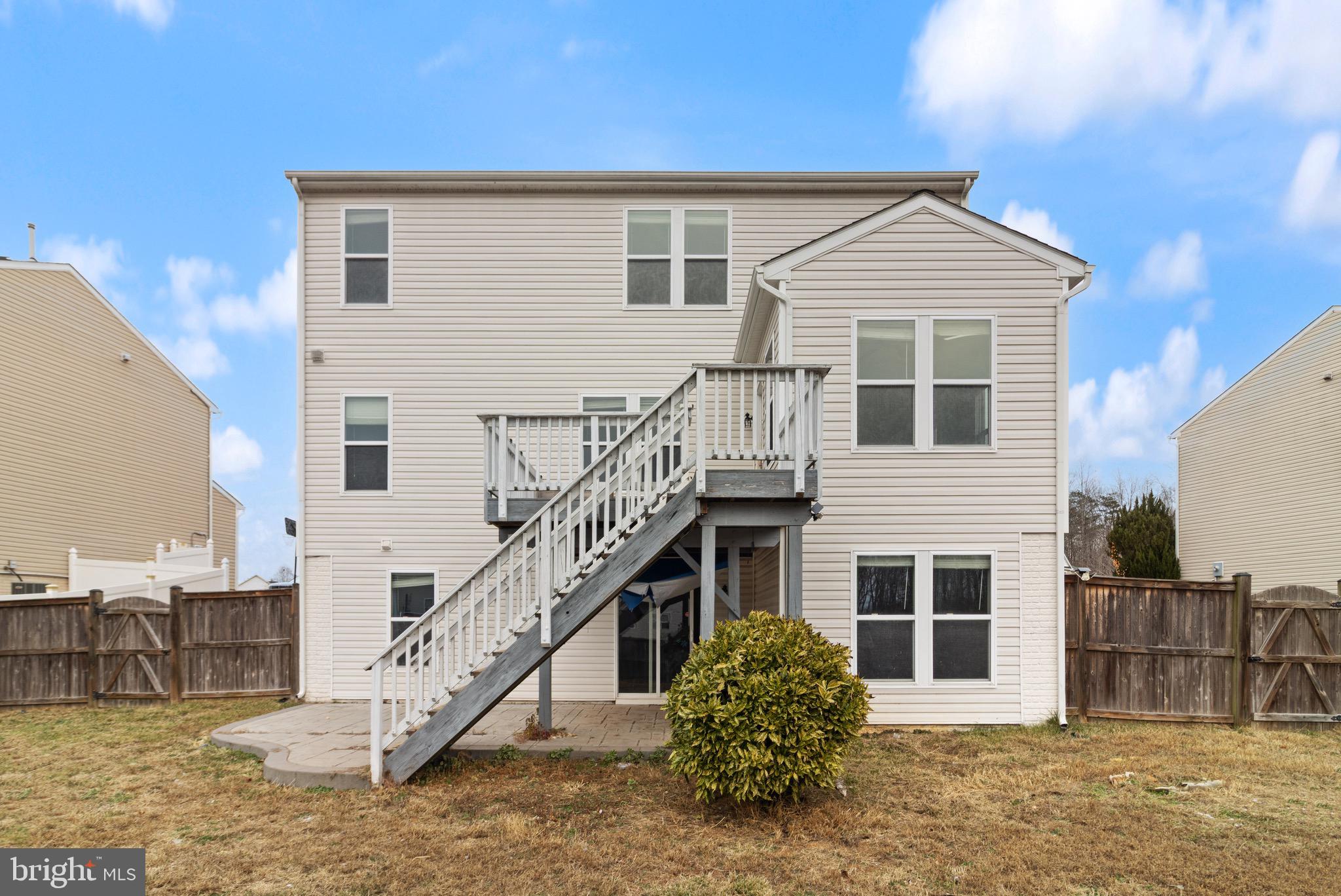 STAFFORD LAKES VILLAGE - Residential