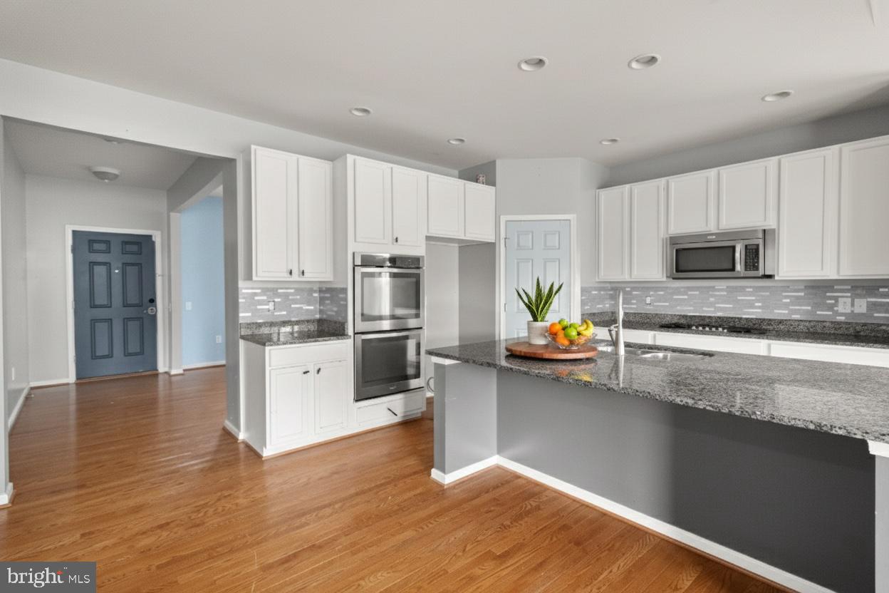 STAFFORD LAKES VILLAGE - Residential