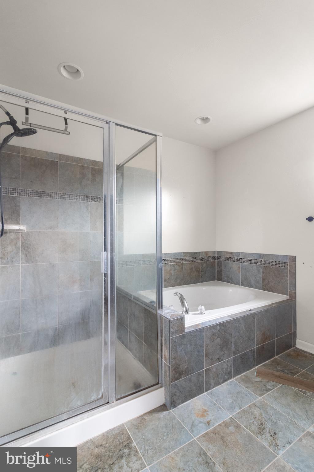 STAFFORD LAKES VILLAGE - Residential