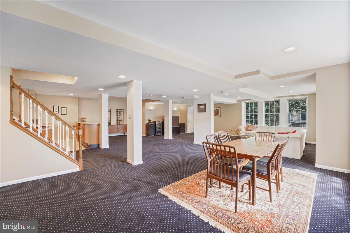 SPRINGTON PT ESTS - Residential