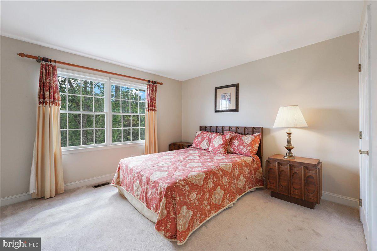 SPRINGTON PT ESTS - Residential