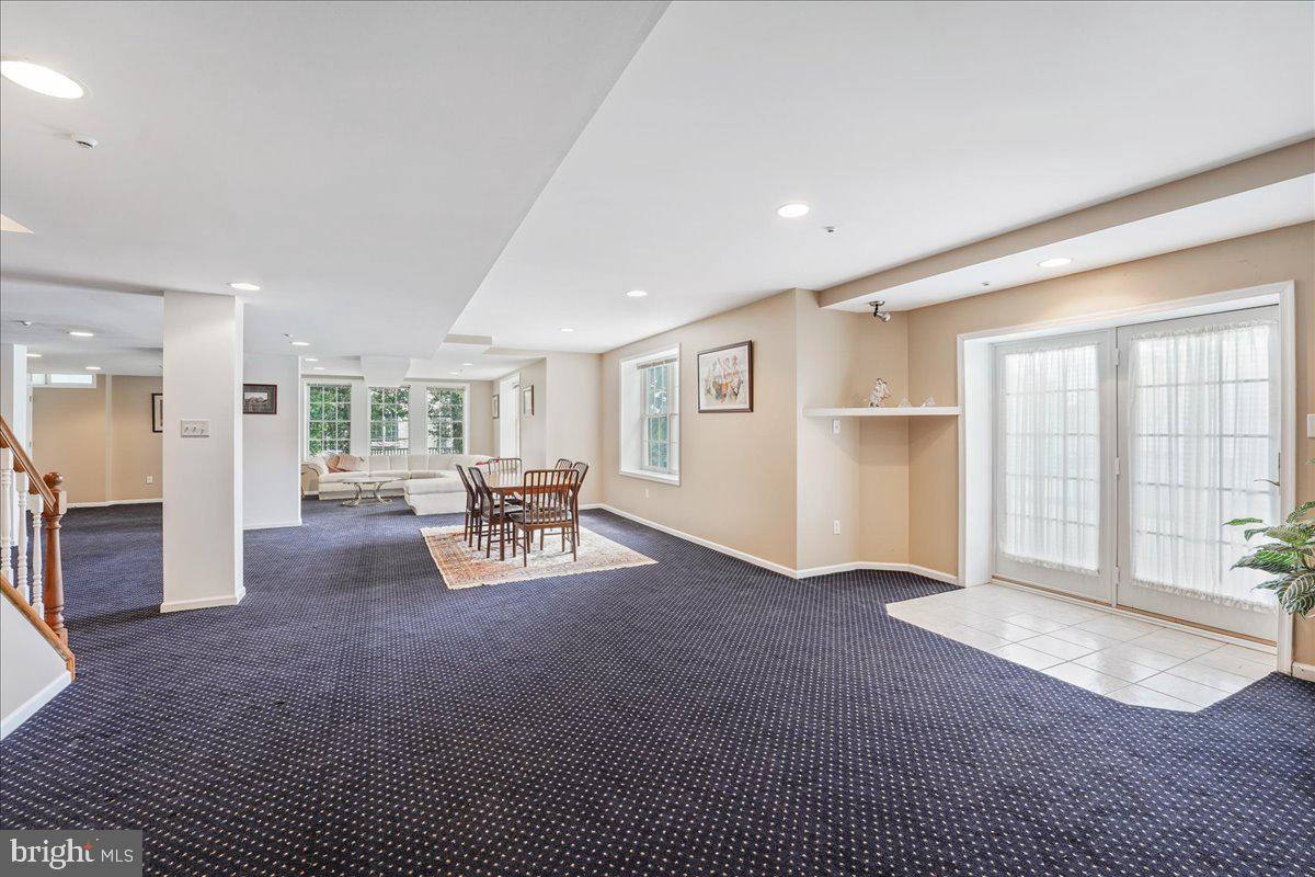 SPRINGTON PT ESTS - Residential