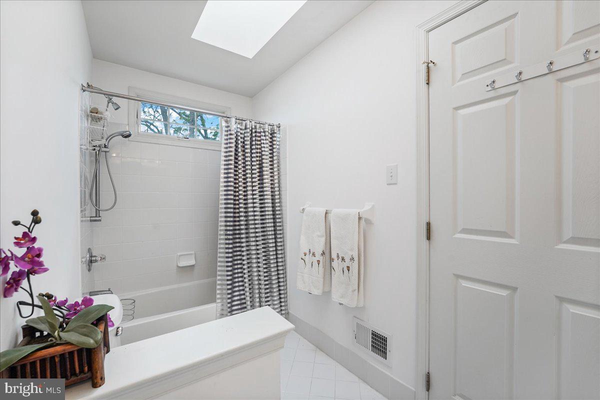 SPRINGTON PT ESTS - Residential