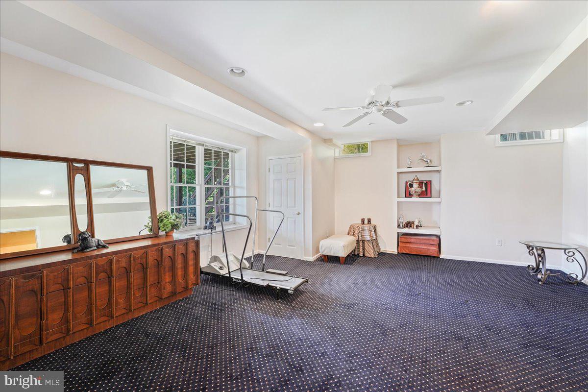 SPRINGTON PT ESTS - Residential