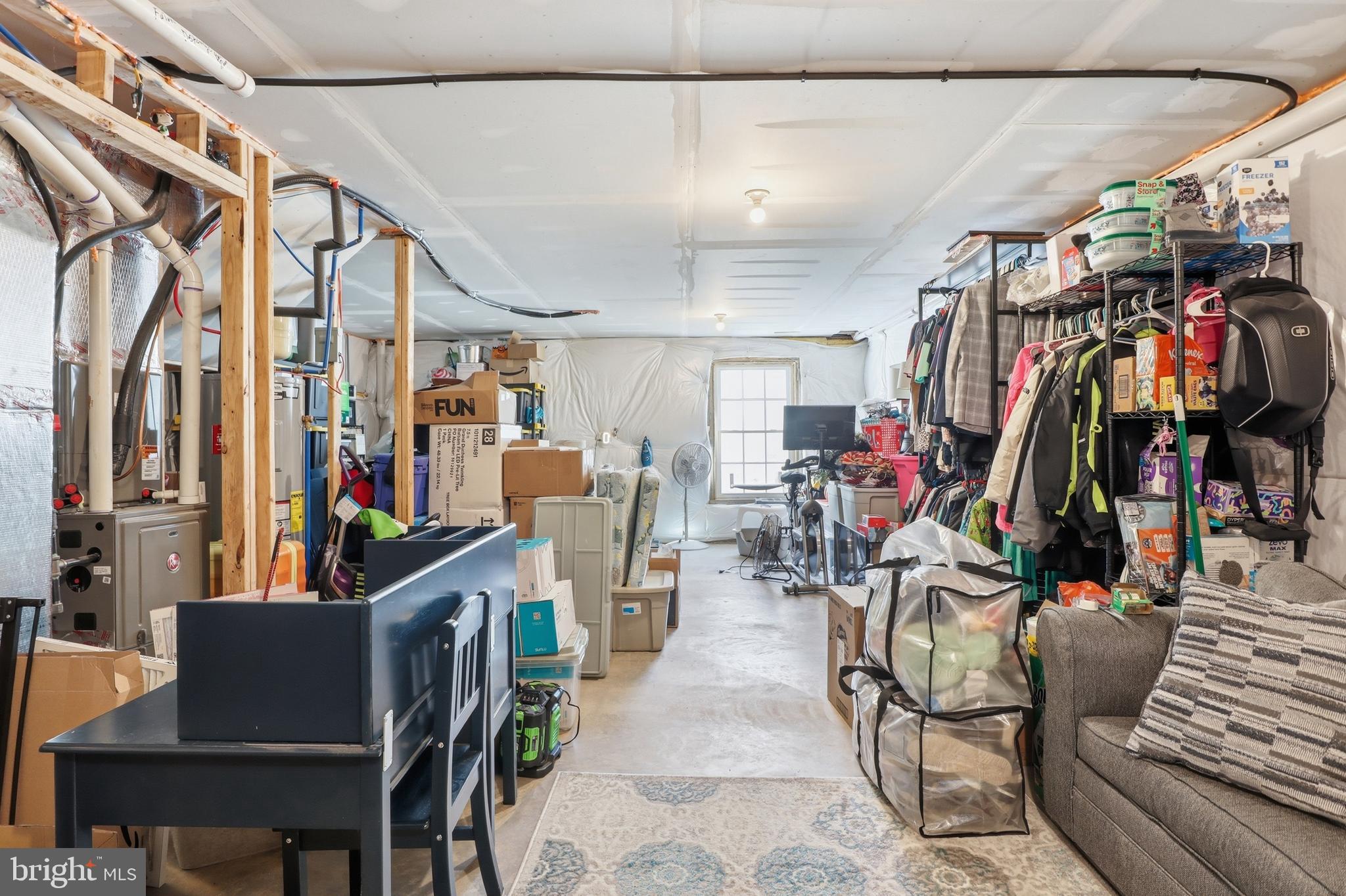 KINGS COURT AT BROWNSTONE - Residential