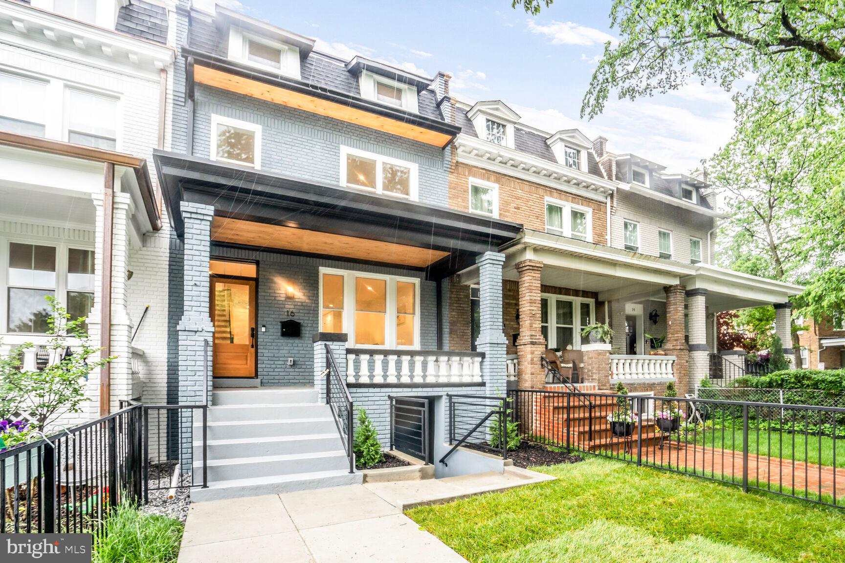 16 SHERMAN CIRCLE NW