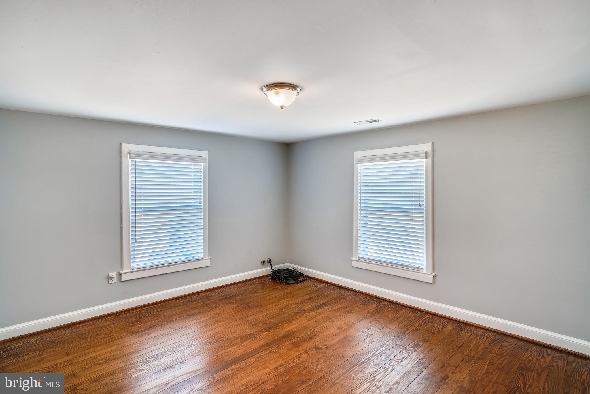 CEDAR RUN ESTS - Residential Lease