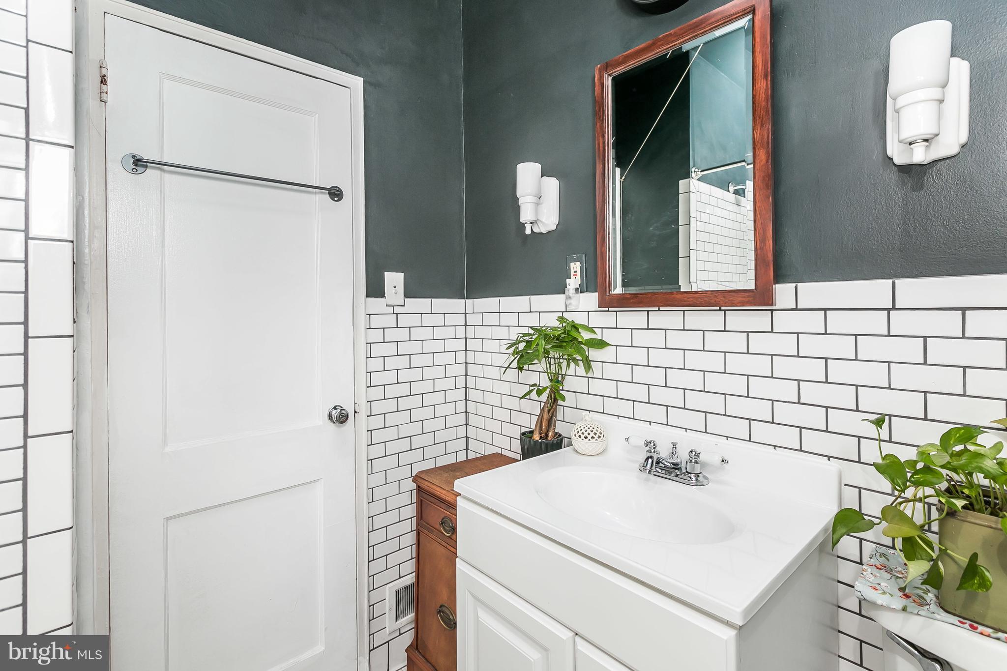 HAMPDEN HISTORIC DISTRICT - Residential