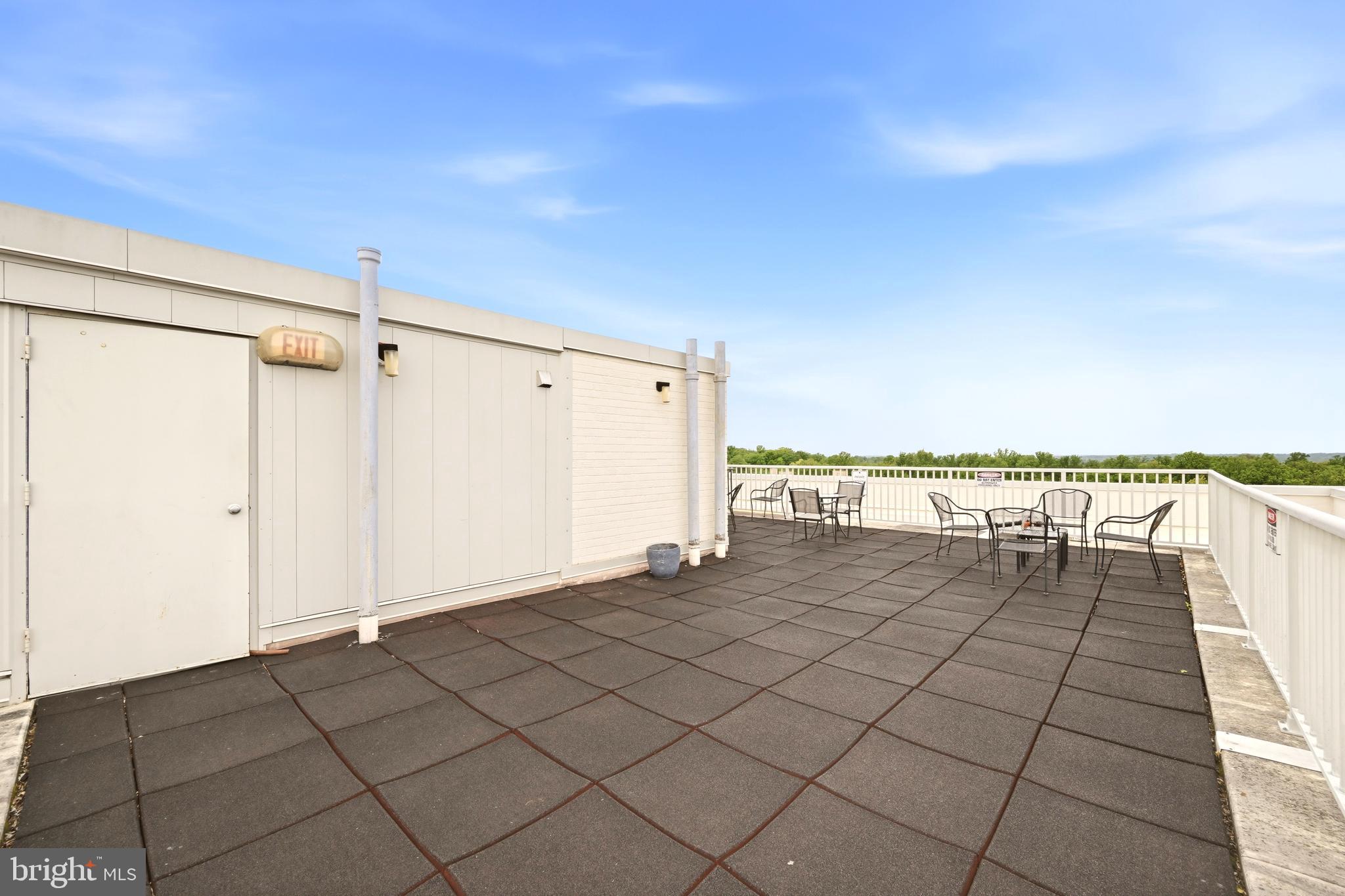 STONERIDGE KNOLL - Residential