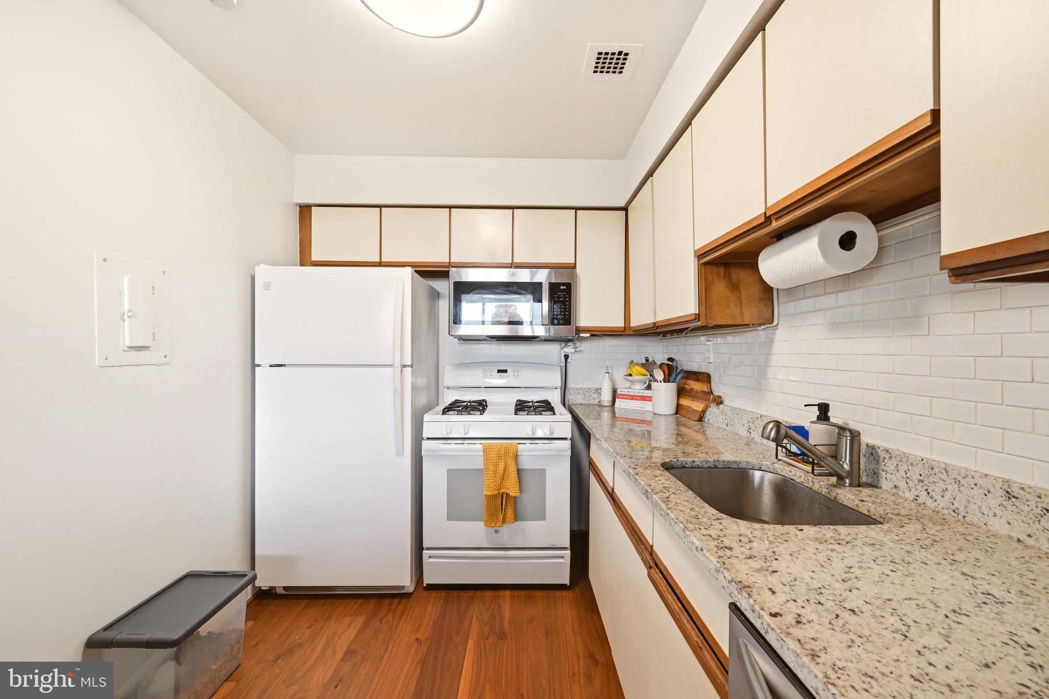 STONERIDGE KNOLL - Residential