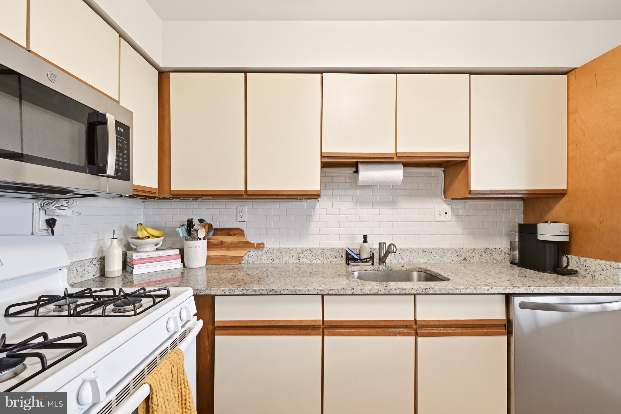 STONERIDGE KNOLL - Residential