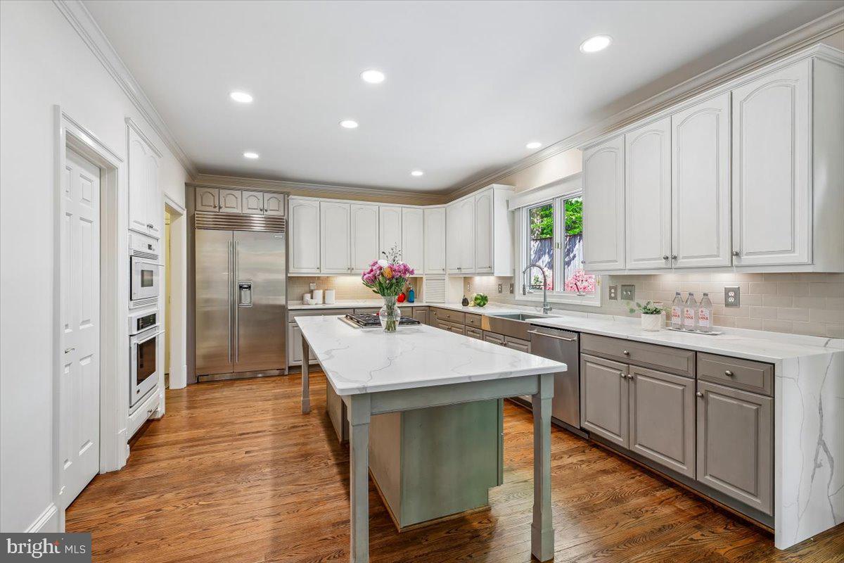 GLEN ECHO HEIGHTS - Residential