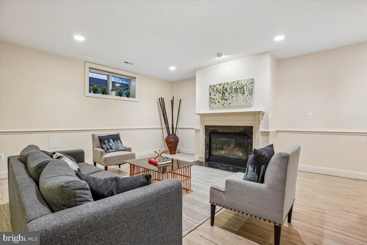 GLEN ECHO HEIGHTS - Residential