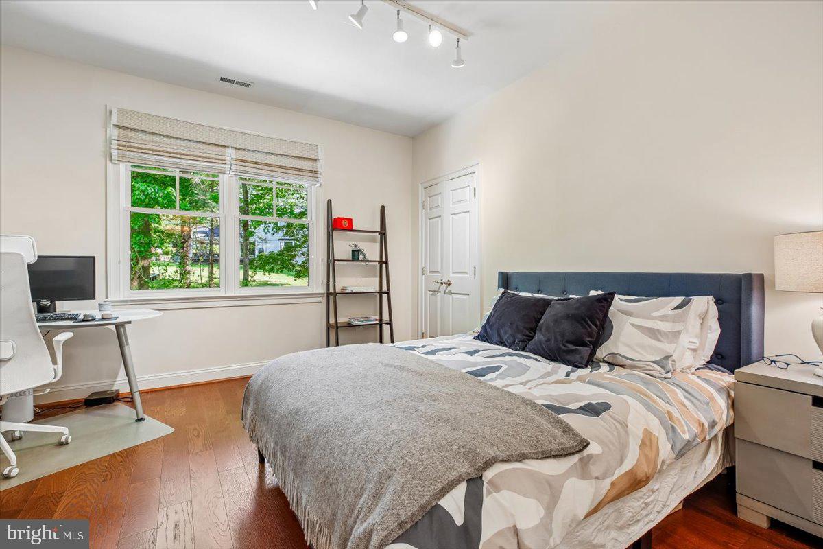 GLEN ECHO HEIGHTS - Residential