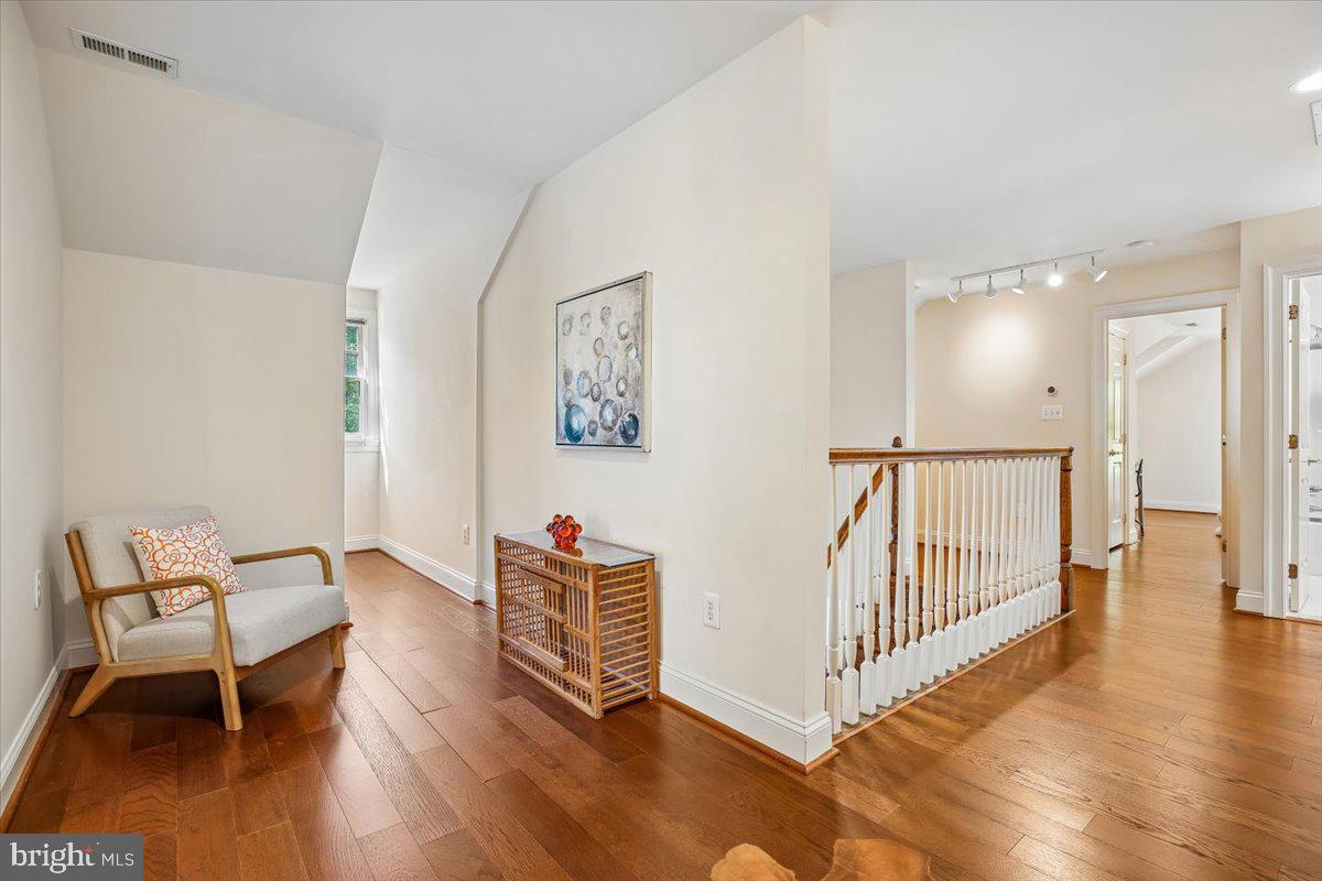 GLEN ECHO HEIGHTS - Residential