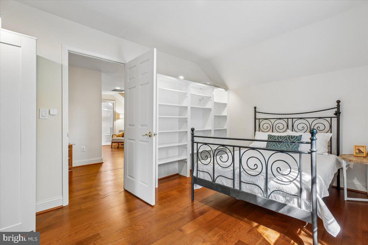 GLEN ECHO HEIGHTS - Residential