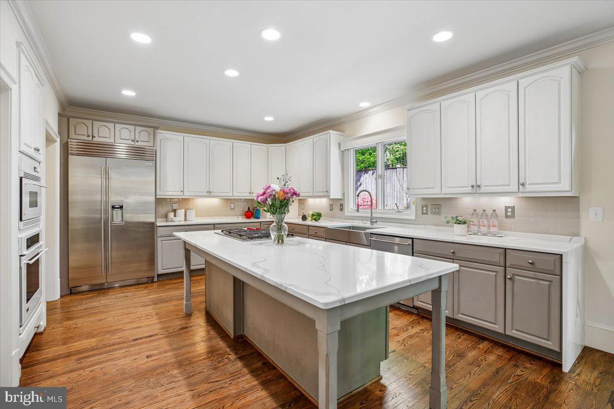 GLEN ECHO HEIGHTS - Residential