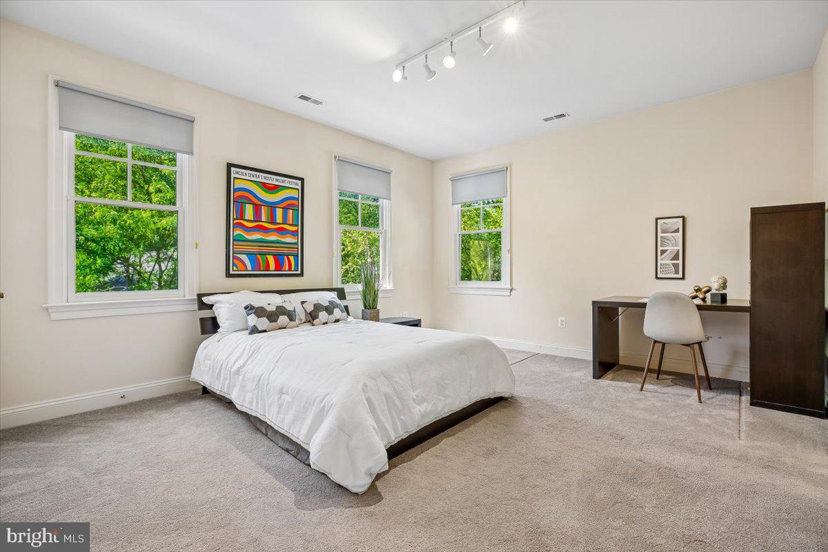 GLEN ECHO HEIGHTS - Residential