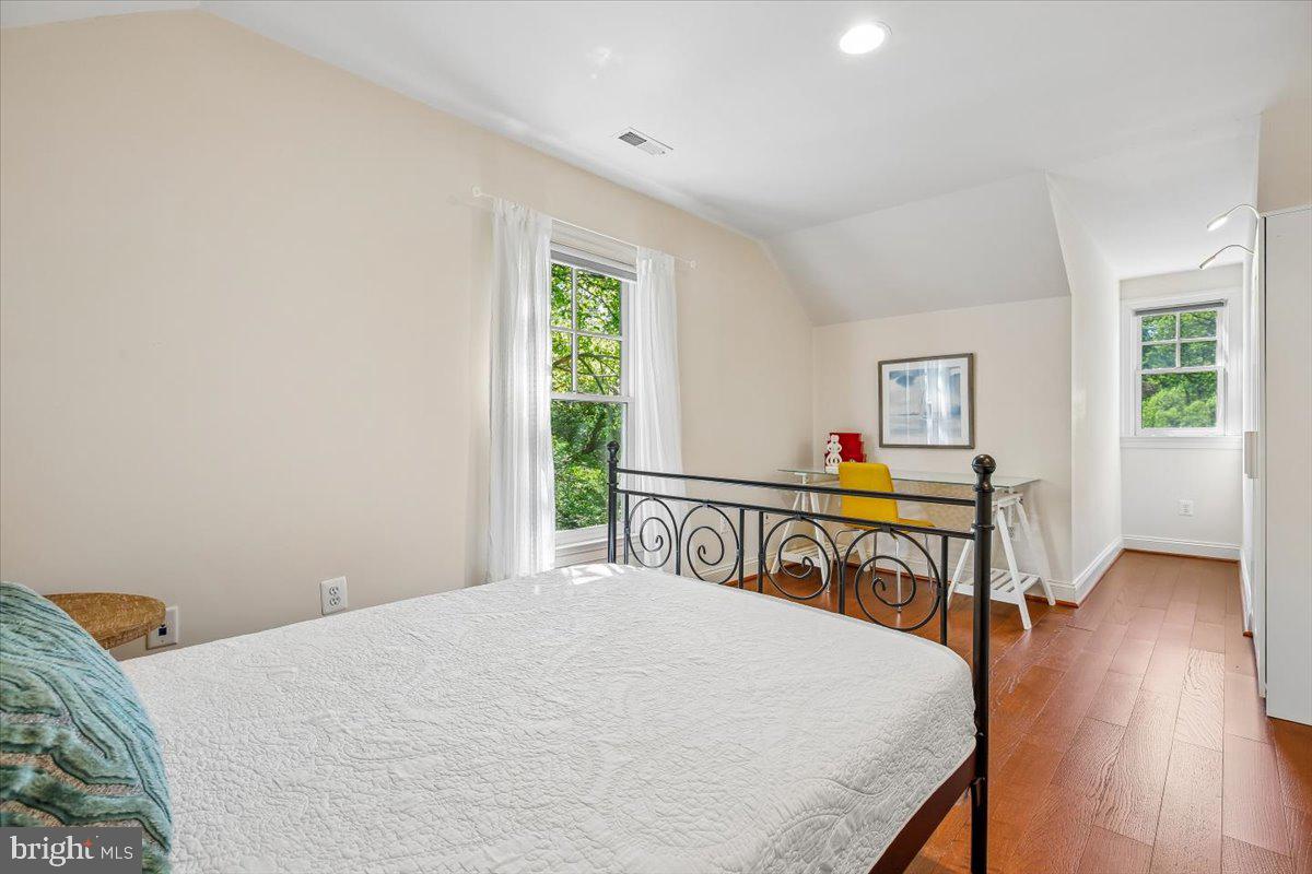 GLEN ECHO HEIGHTS - Residential