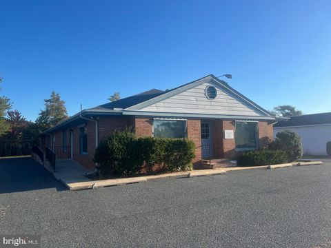 Photo of 611 Dutchman'S Lane #A, EASTON, MD 21601 (MLS # MDTA2012654)