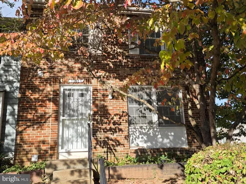 17923 Ashton Club Way, Ashton, MD MLS: MDMC2203192