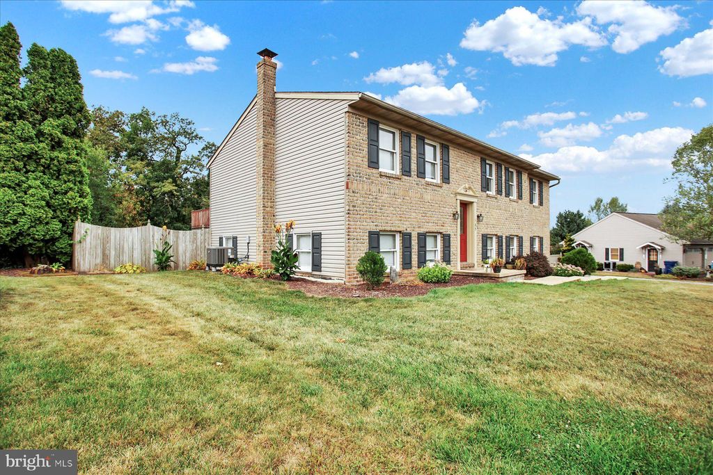 Photo of 165 COUNTRY DR, DENVER, PA 17517 (MLS # PALA2040548)