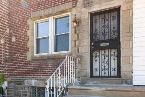 Townhouse For Sale - 6122 Hawthorne St<br/> PHILADELPHIA, PA 19135