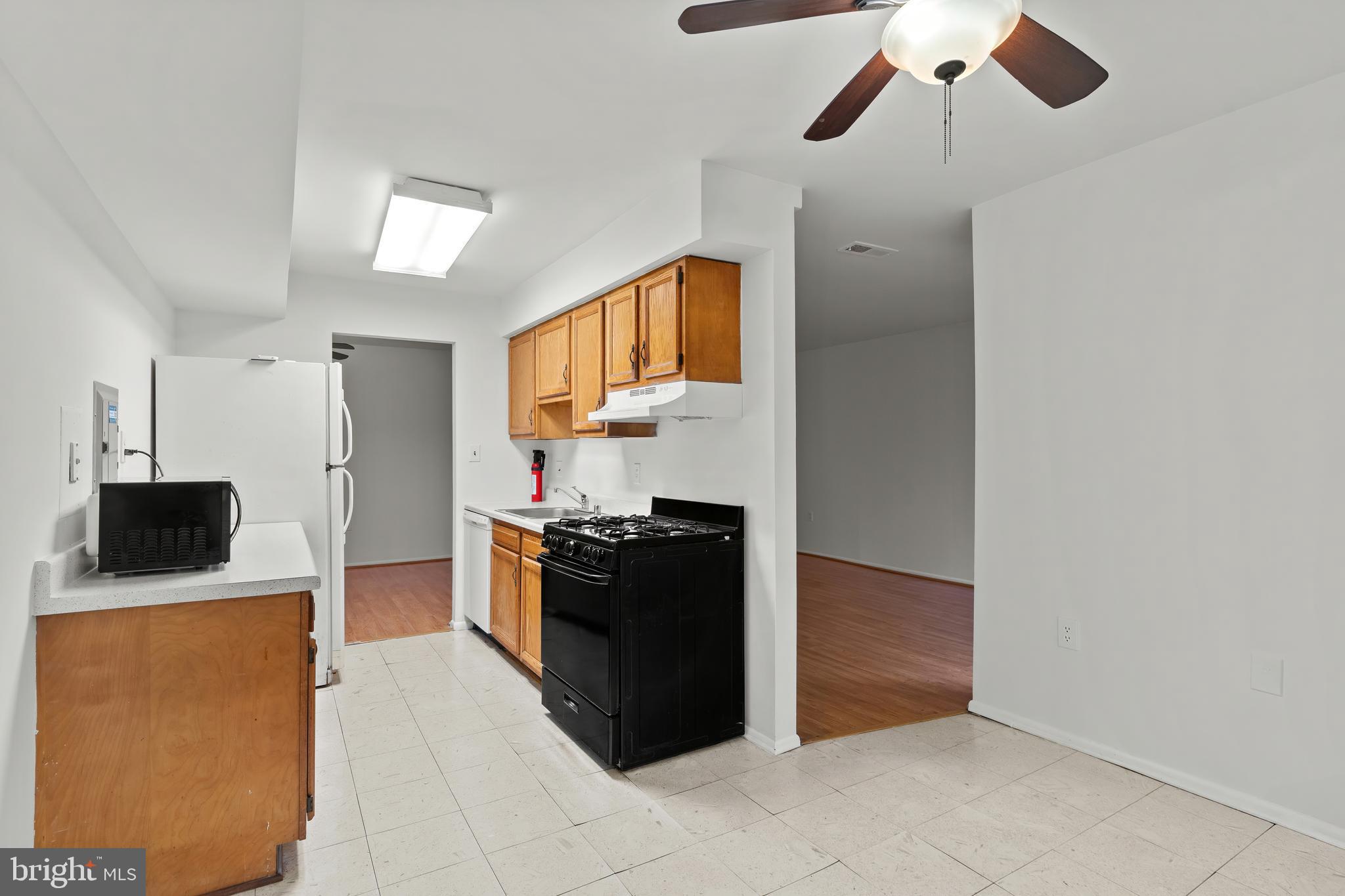 WOODBURN VILLAGE - Residential