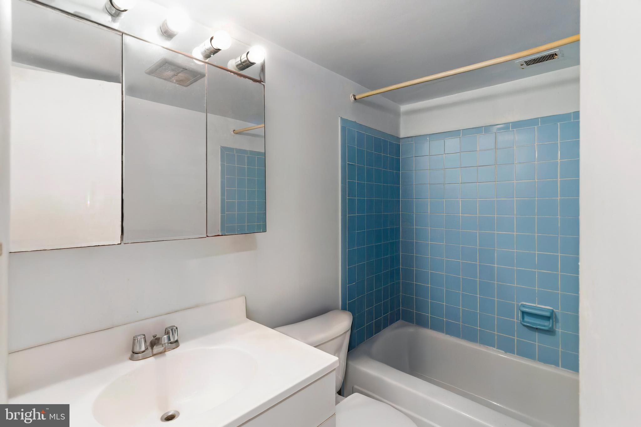 WOODBURN VILLAGE - Residential