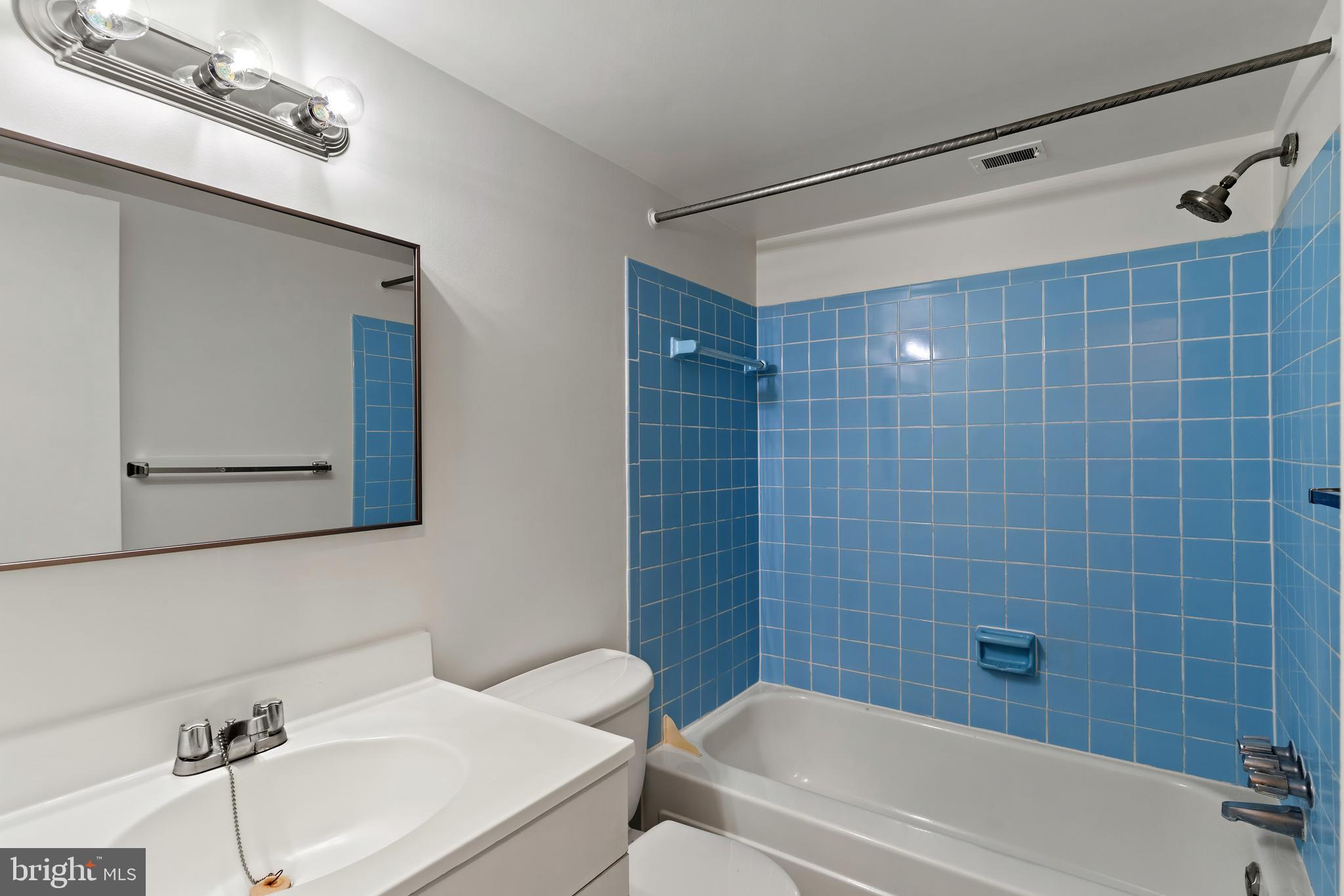 WOODBURN VILLAGE - Residential