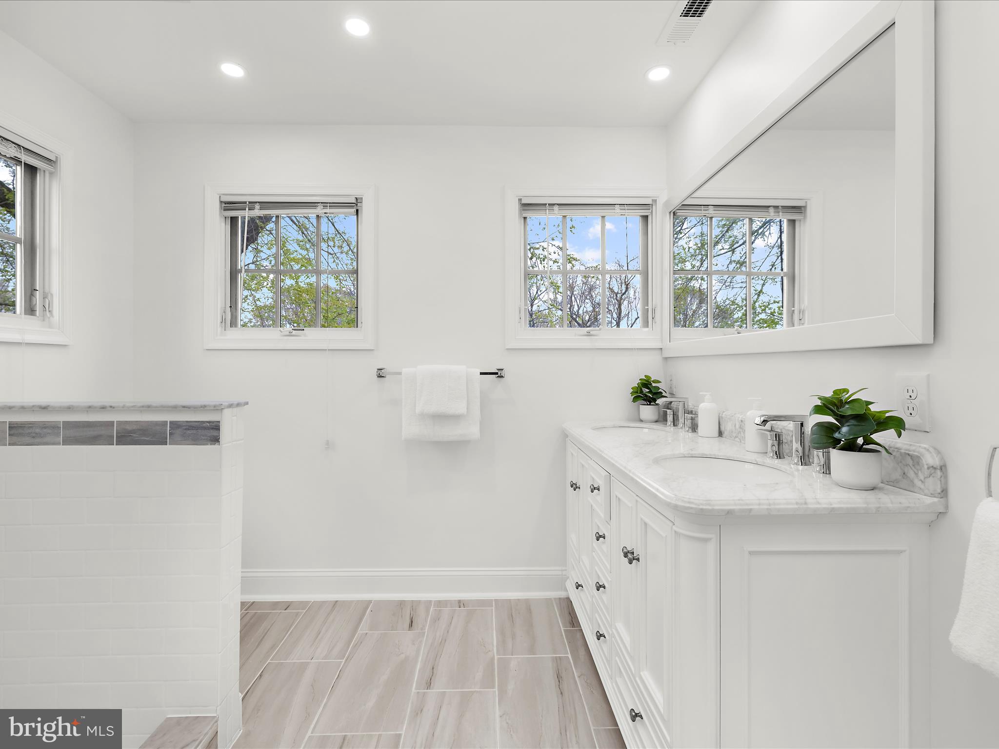 EASTPORT - Residential