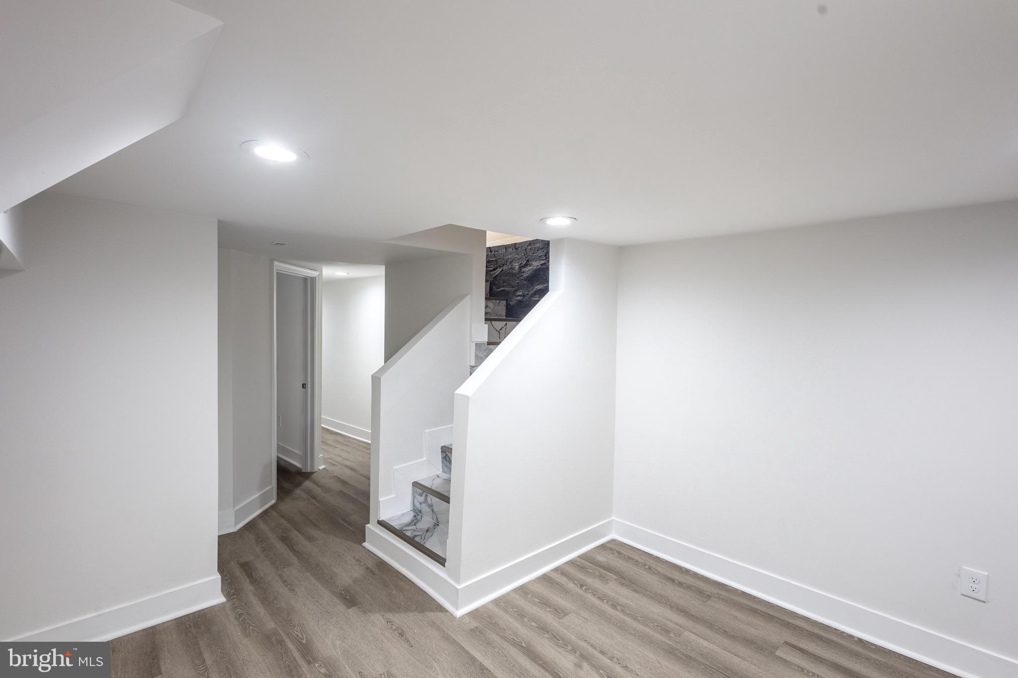 MONDAWMIN - Residential