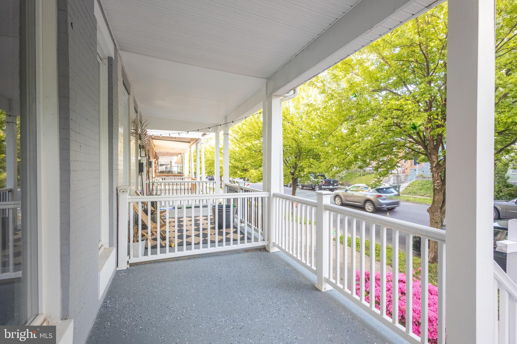 MONDAWMIN - Residential