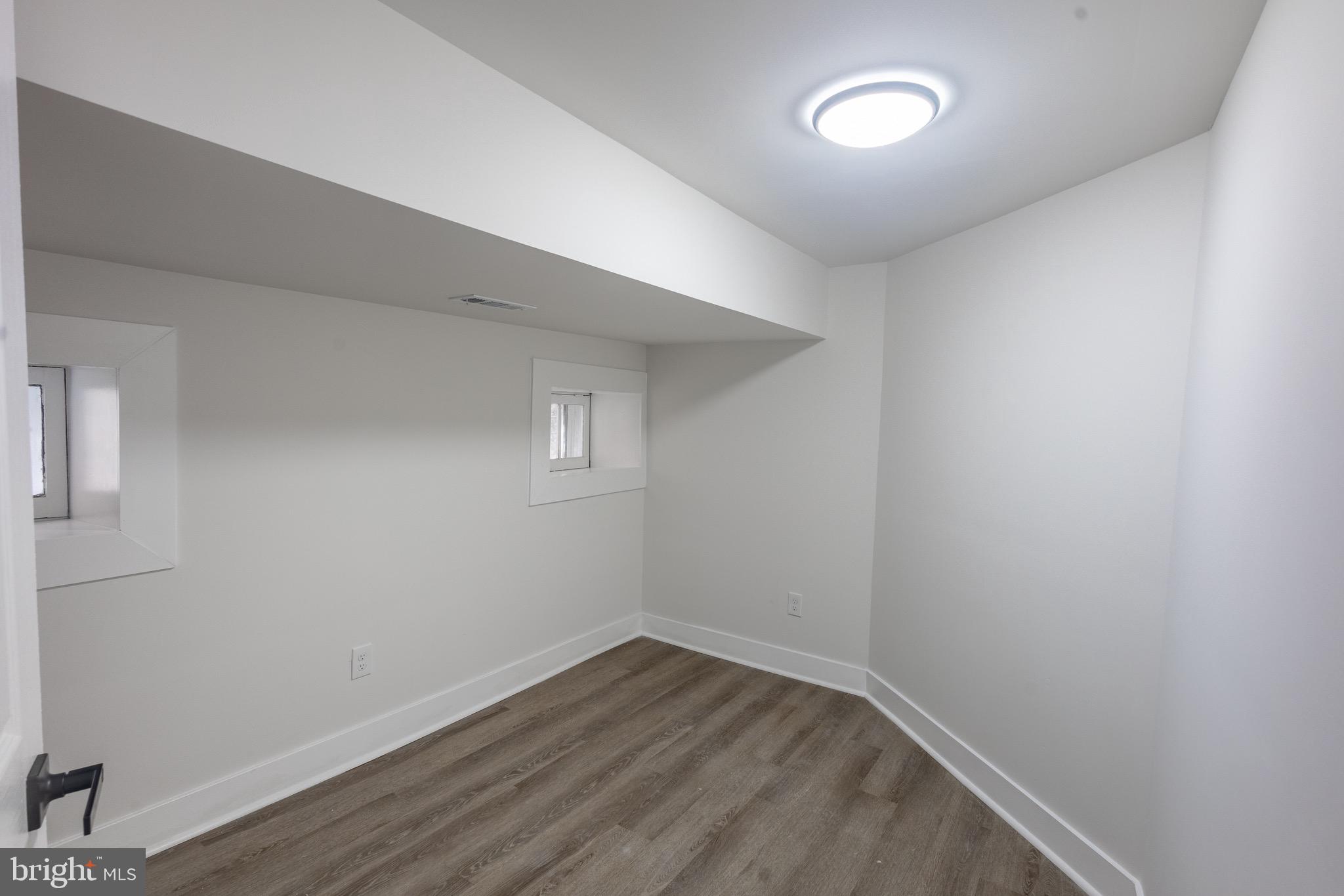 MONDAWMIN - Residential