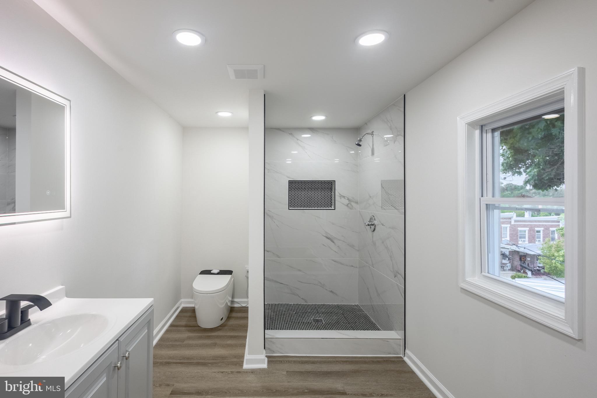 MONDAWMIN - Residential