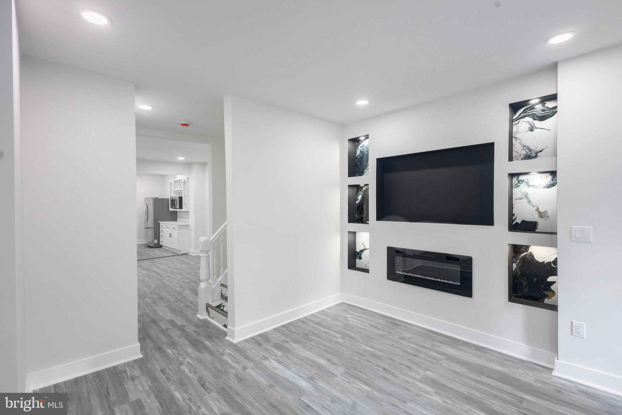 MONDAWMIN - Residential