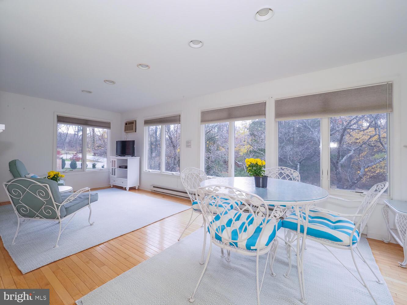 HAMPTON - Residential