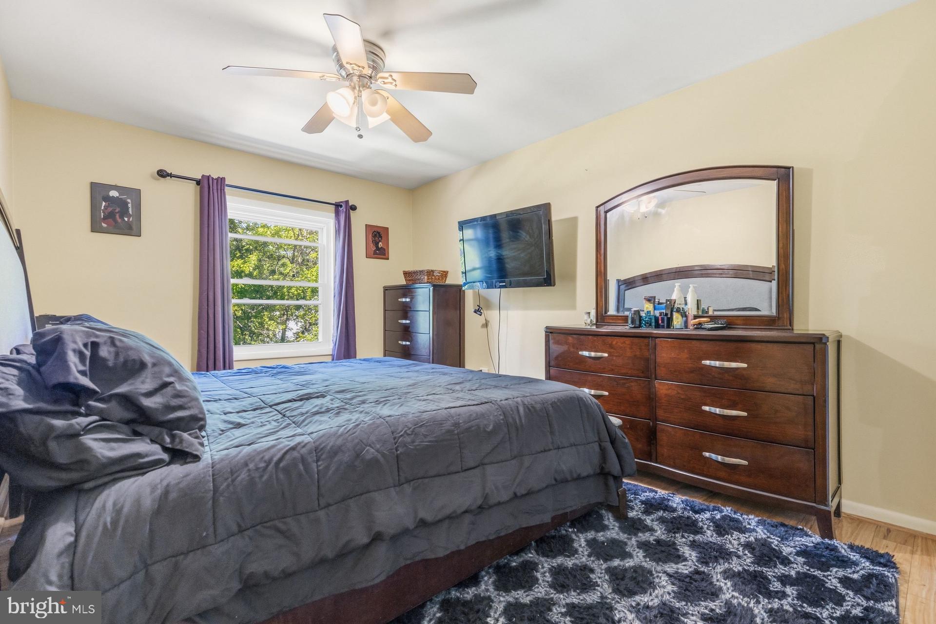 WHISKEY BOTTOM - Residential