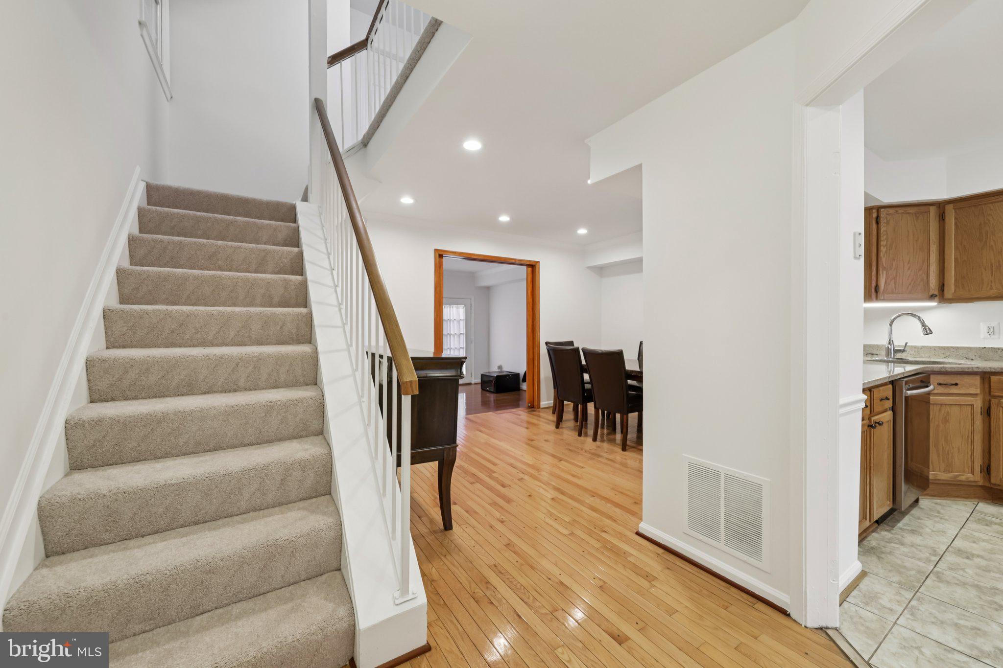 SPRINGFIELD OAKS - Residential