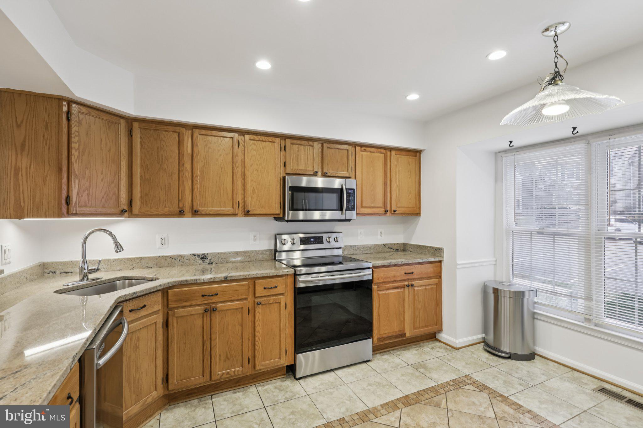 SPRINGFIELD OAKS - Residential