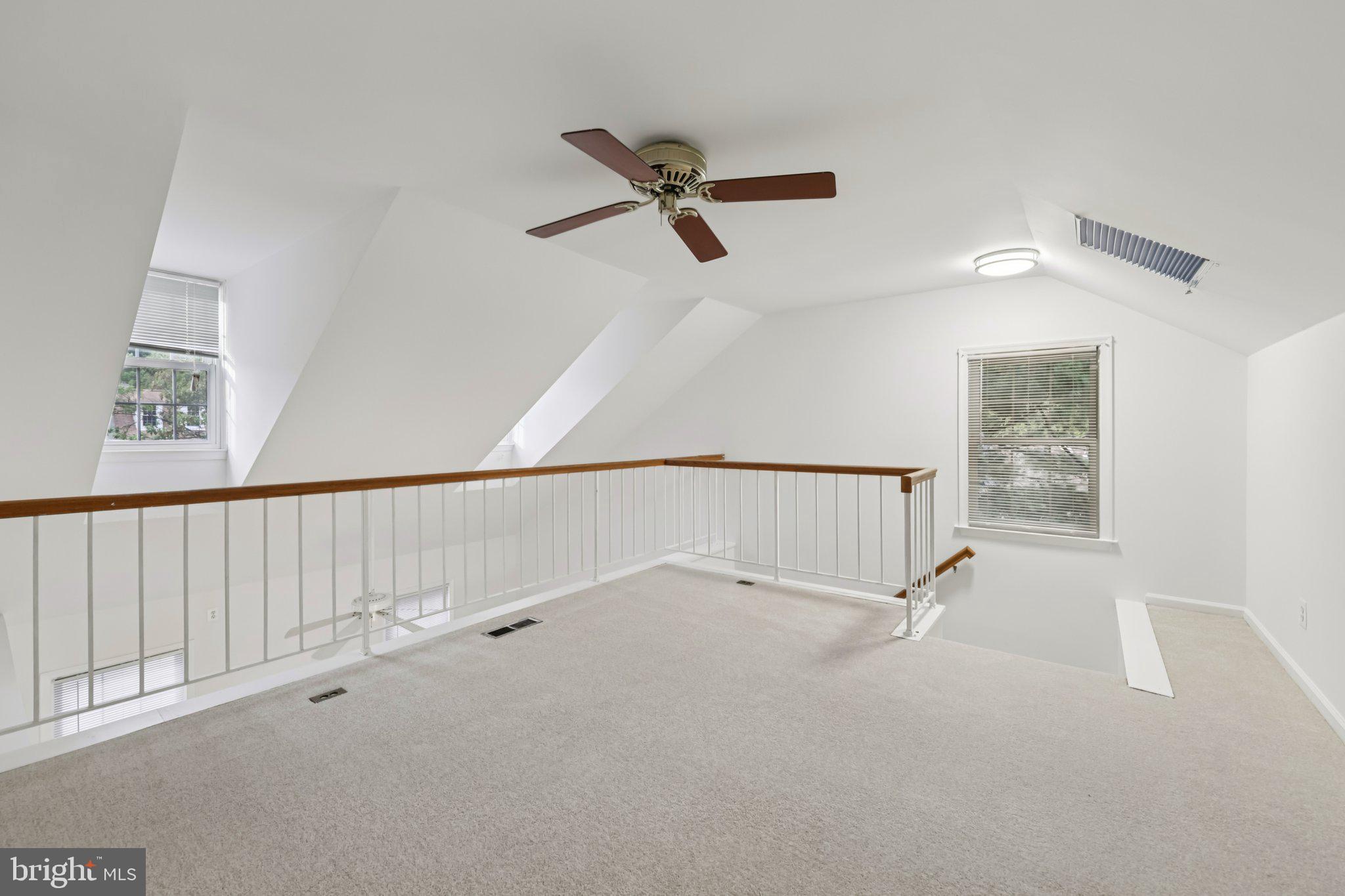 SPRINGFIELD OAKS - Residential