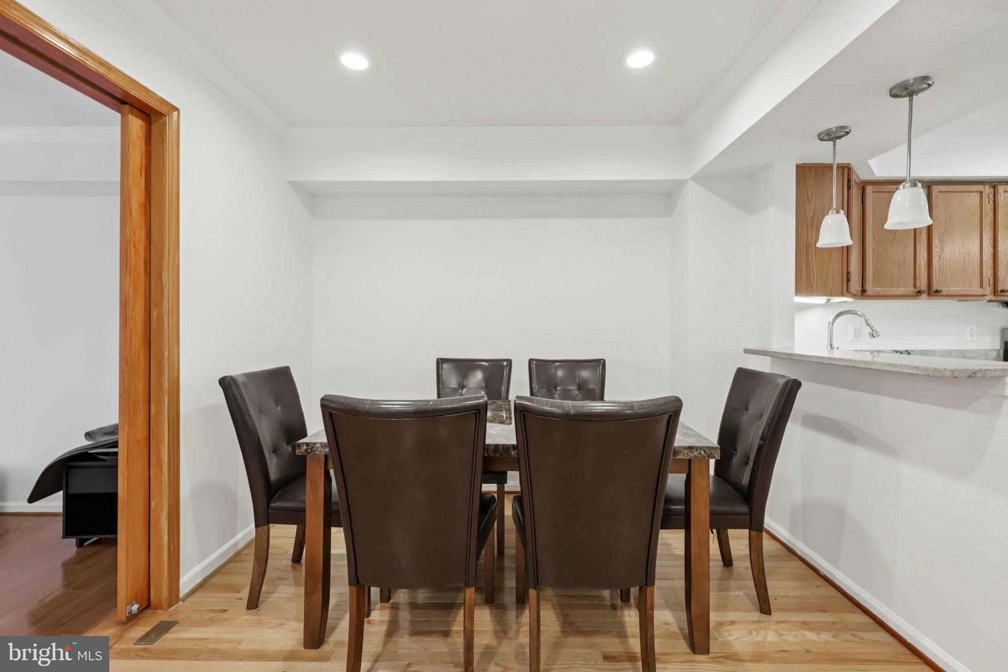 SPRINGFIELD OAKS - Residential