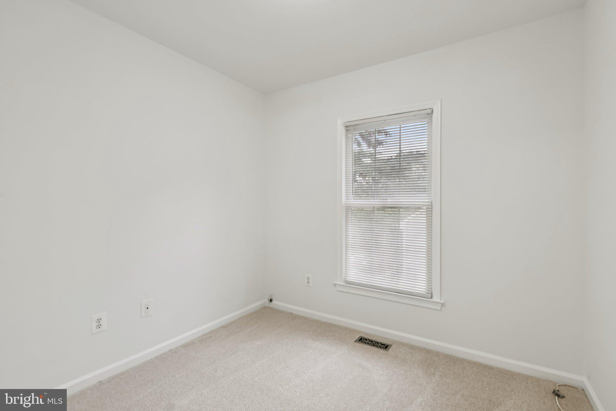 SPRINGFIELD OAKS - Residential