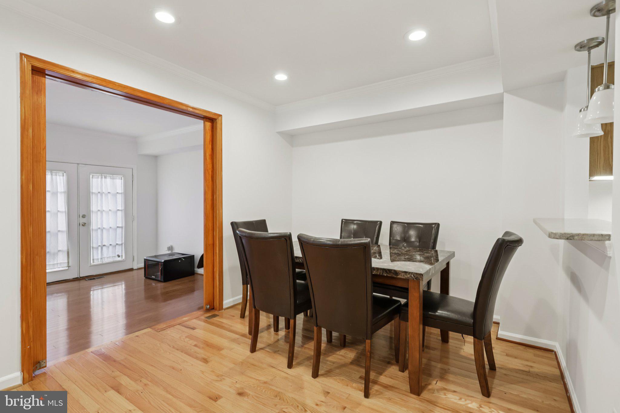 SPRINGFIELD OAKS - Residential