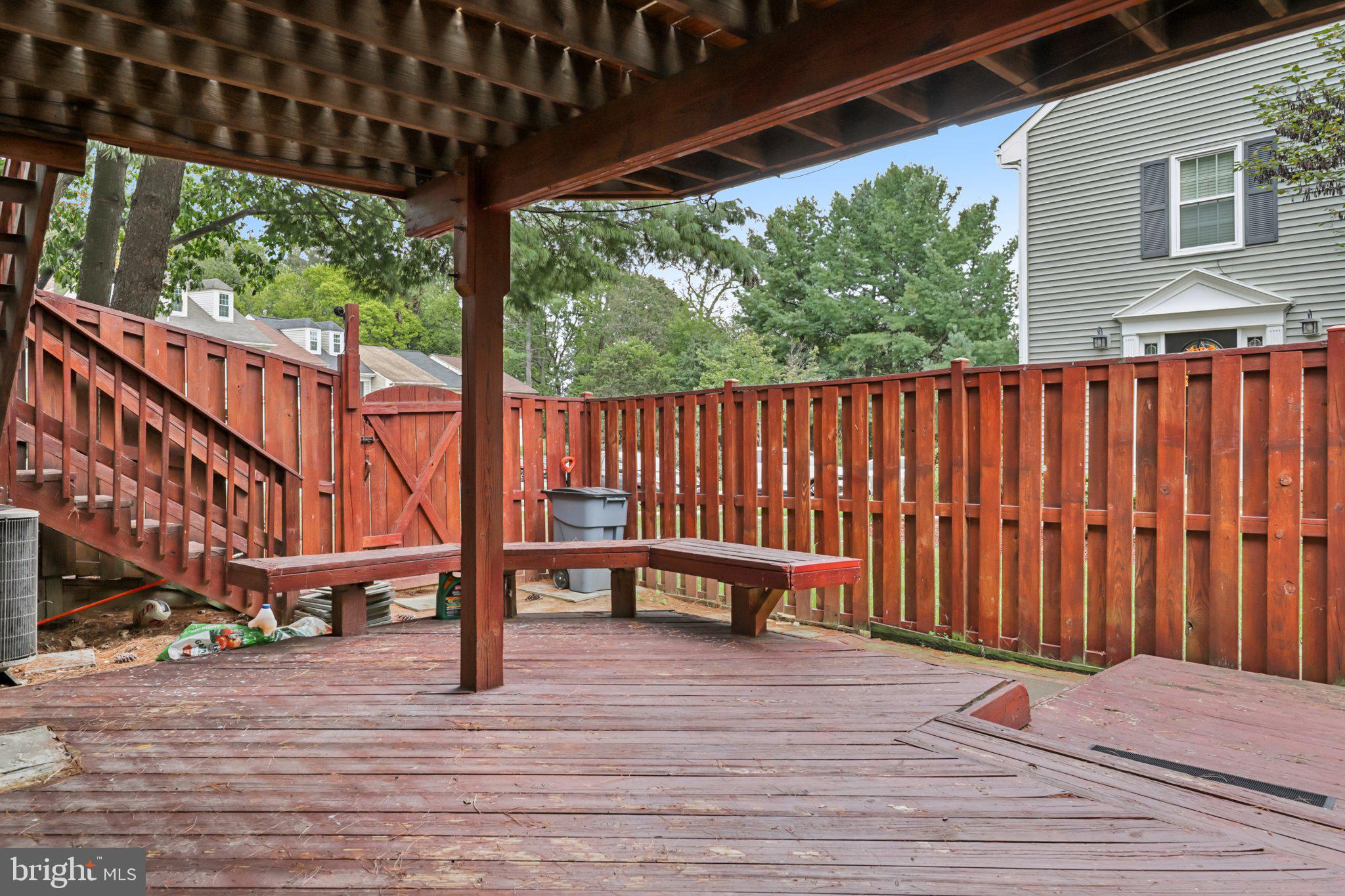 SPRINGFIELD OAKS - Residential