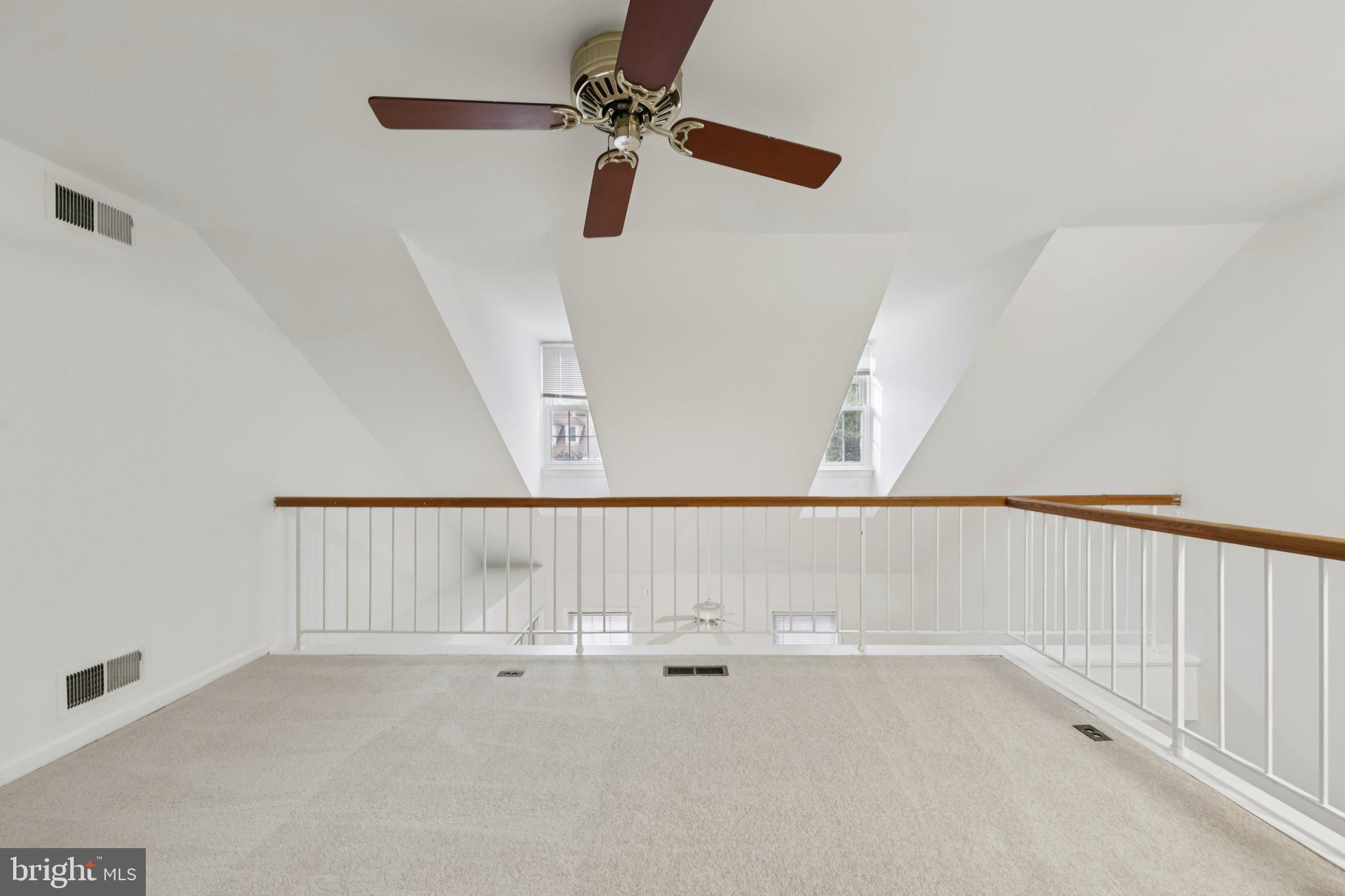 SPRINGFIELD OAKS - Residential