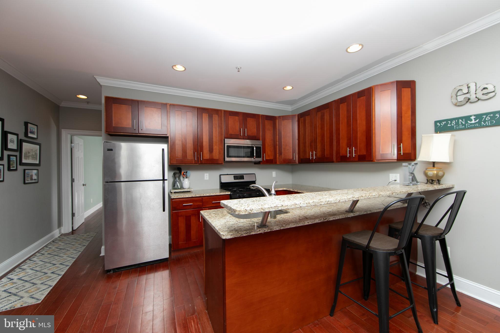 1926 POPLAR STREET 1