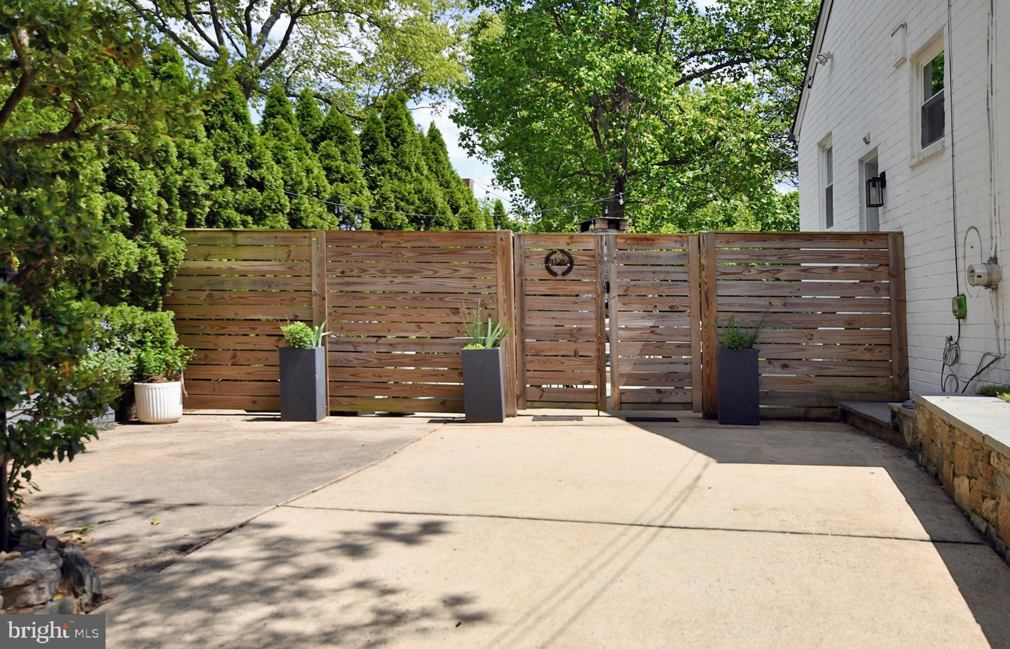 GLEN MAR PARK - Residential