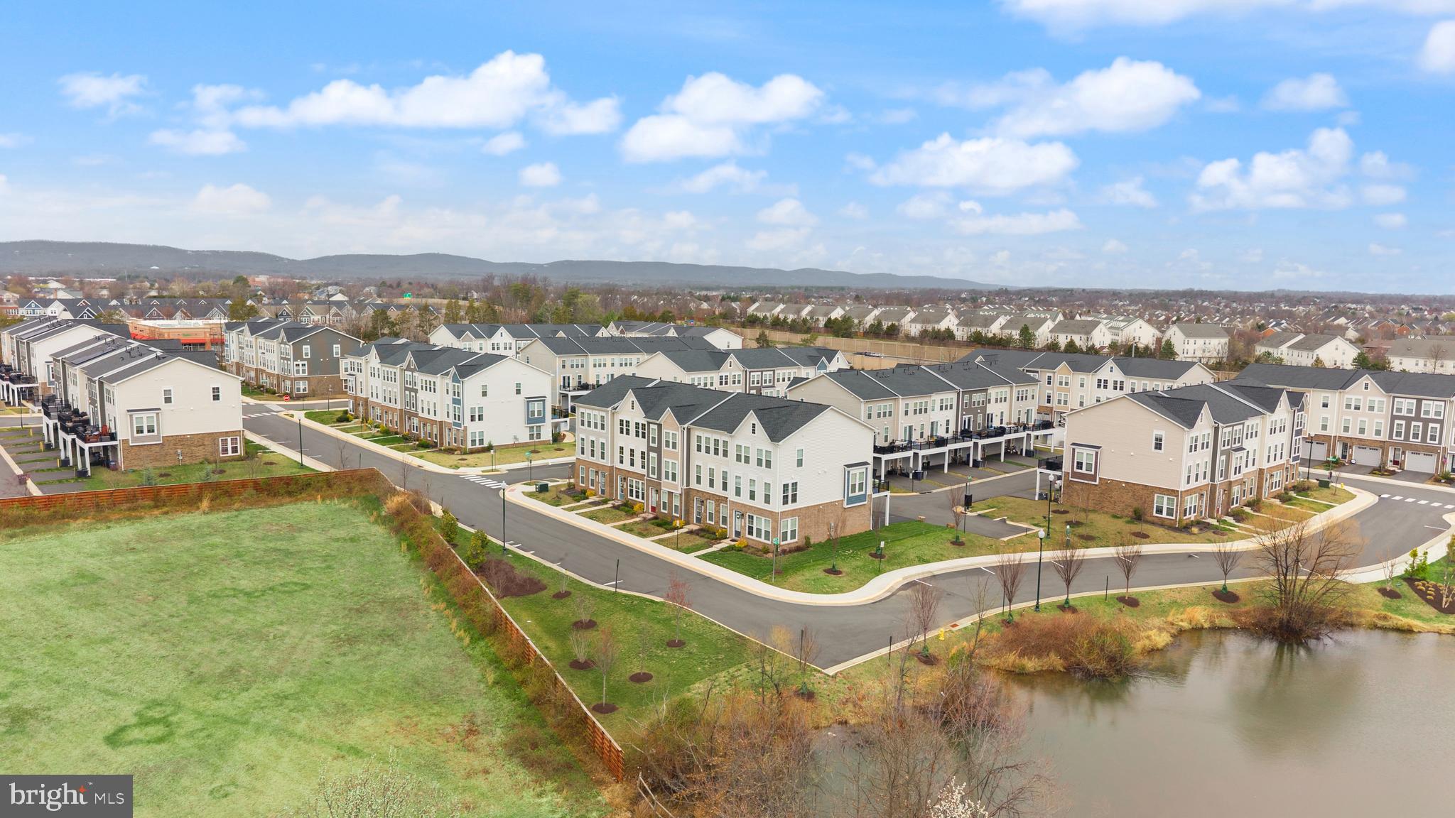 ROBINSON MANOR - Residential