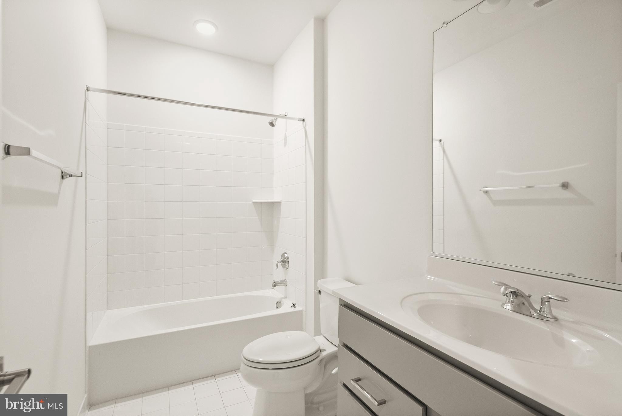 ROBINSON MANOR - Residential